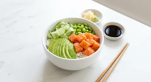 Japansk laxbowl med soja och avokado